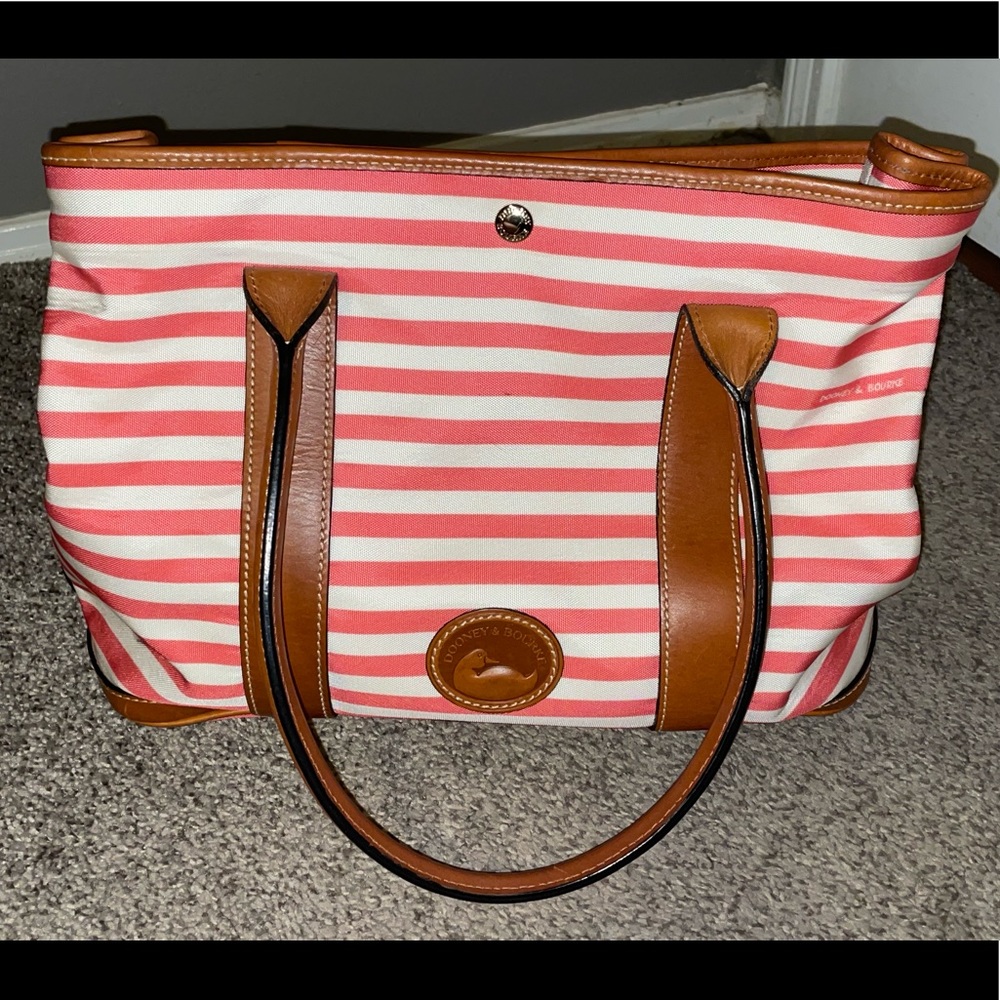 Dooney and Bourke midsize purse